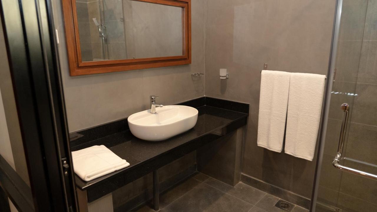 Woodgrove Cabanas 尼甘布 外观 照片